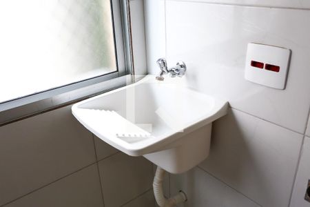 Apartamento para alugar com 60m², 3 quartos e 1 vagaÁrea de Serviço
