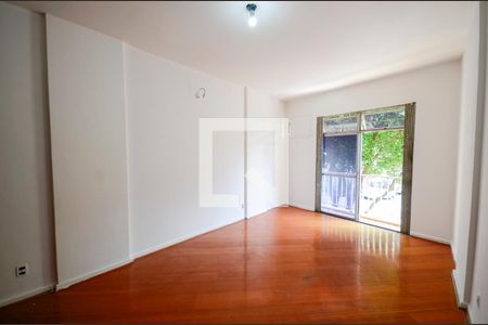 Apartamento à venda com 80m², 3 quartos e 1 vaga Apartamento à venda com 80m², 3 quartos e 1 vagaSala