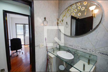 Apartamento à venda com 80m², 3 quartos e 1 vaga Apartamento à venda com 80m², 3 quartos e 1 vagaBanheiro Social