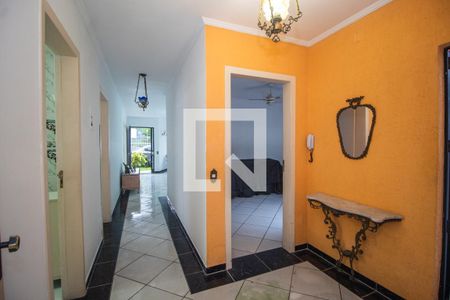 Corredor de casa à venda com 4 quartos, 150m² em Cristal, Porto Alegre