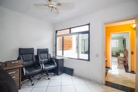 Casa à venda com 150m², 4 quartos e 3 vagasQuarto 2