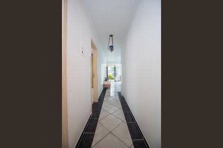 Corredor de casa à venda com 4 quartos, 150m² em Cristal, Porto Alegre