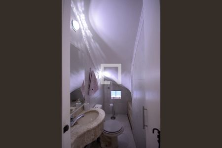 Casa à venda com 172m², 2 quartos e 2 vagas Casa à venda com 172m², 2 quartos e 2 vagasLavabo