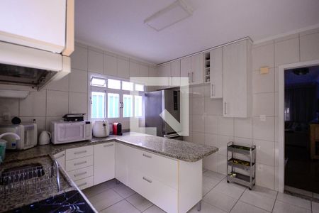 Casa à venda com 172m², 2 quartos e 2 vagas Casa à venda com 172m², 2 quartos e 2 vagasCozinha