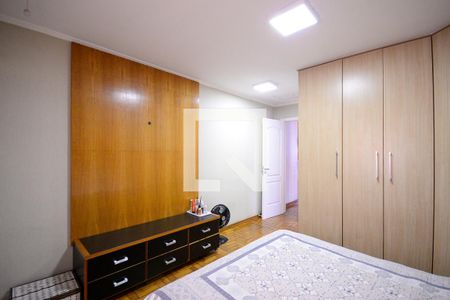 Casa à venda com 172m², 2 quartos e 2 vagas Casa à venda com 172m², 2 quartos e 2 vagasQuarto 3 - Suite