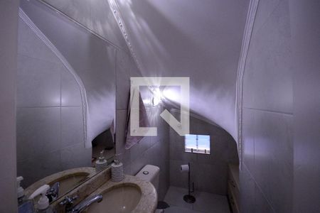 Casa à venda com 172m², 2 quartos e 2 vagas Casa à venda com 172m², 2 quartos e 2 vagasLavabo