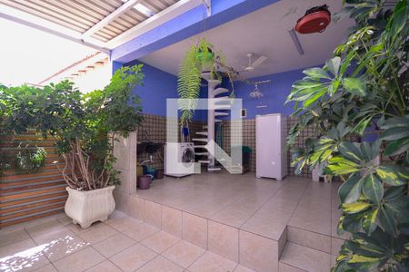 Casa à venda com 172m², 2 quartos e 2 vagas Casa à venda com 172m², 2 quartos e 2 vagasÁrea de Serviço/Lazer