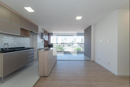 Sala de apartamento para alugar com 3 quartos, 72m² em Vila Nair, São Paulo