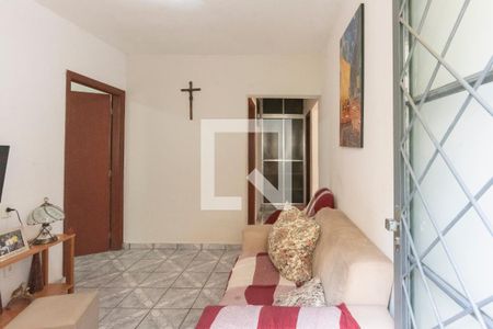 Casa à venda com 329m², 3 quartos e 3 vagasCasa 2- Sala