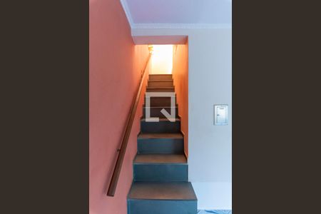 Casa à venda com 329m², 3 quartos e 3 vagasEscada