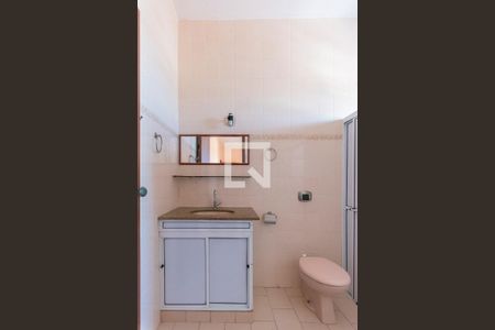 Casa à venda com 329m², 3 quartos e 3 vagasBanheiro da Suíte