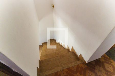 Casa à venda com 157m², 4 quartos e 2 vagasEscada