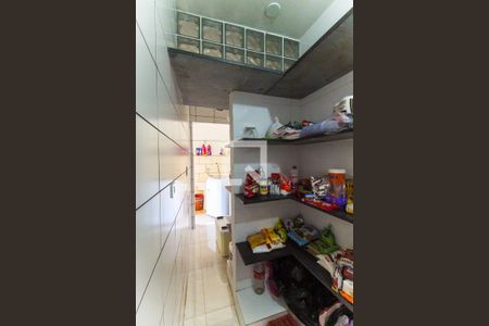 Casa à venda com 157m², 4 quartos e 2 vagasDespensa