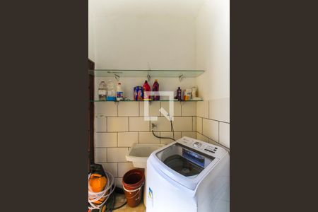 Casa à venda com 157m², 4 quartos e 2 vagasÁrea de Serviço 1