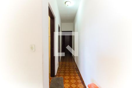 Casa à venda com 157m², 4 quartos e 2 vagasCorredor