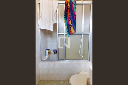 Casa à venda com 130m², 3 quartos e 2 vagas Casa à venda com 130m², 3 quartos e 2 vagasBanheiro da Suite