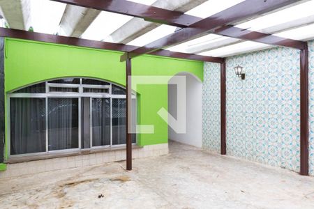 Casa à venda com 130m², 3 quartos e 2 vagas Casa à venda com 130m², 3 quartos e 2 vagasÁrea Externa