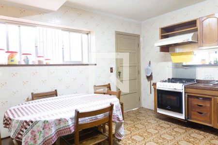 Casa à venda com 130m², 3 quartos e 2 vagas Casa à venda com 130m², 3 quartos e 2 vagasCozinha