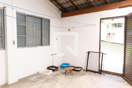 Casa à venda com 130m², 3 quartos e 2 vagas Casa à venda com 130m², 3 quartos e 2 vagasEdicula
