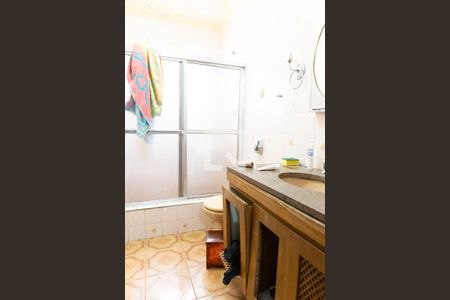 Casa à venda com 130m², 3 quartos e 2 vagas Casa à venda com 130m², 3 quartos e 2 vagasBanheiro Social