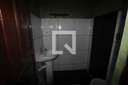 Casa de condomínio à venda com 130m², 8 quartos e 2 vagasBanheiro