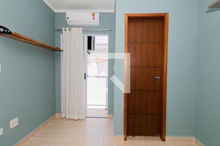 Suíte 1 de casa de condomínio à venda com 2 quartos, 60m² em Vila Mazzei, São Paulo