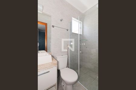 Banheiro da Suíte 1 de casa de condomínio à venda com 2 quartos, 60m² em Vila Mazzei, São Paulo
