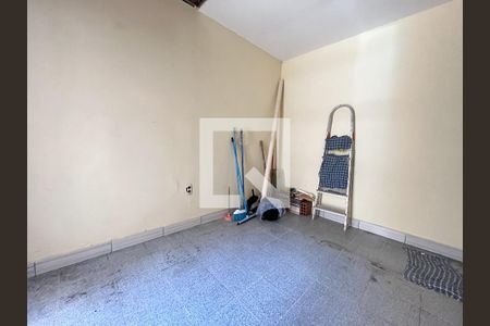 Casa à venda com 270m², 3 quartos e 2 vagasÁrea de Serviço