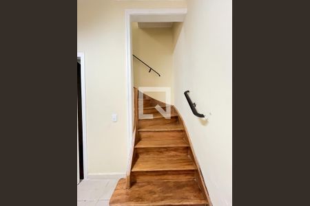 Escada de casa à venda com 3 quartos, 270m² em Vila Clementino, São Paulo