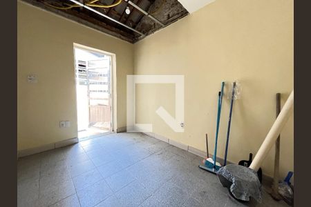 Casa à venda com 270m², 3 quartos e 2 vagasÁrea de Serviço