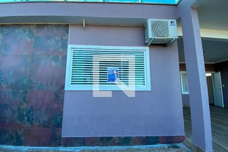 Casa de condomínio para alugar com 200m², 2 quartos e 2 vagasPlaca