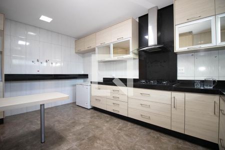 Casa de condomínio para alugar com 200m², 2 quartos e 2 vagasCozinha