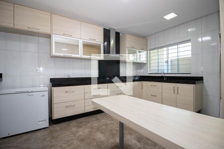 Casa de condomínio para alugar com 200m², 2 quartos e 2 vagasCozinha