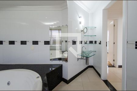 Apartamento à venda com 150m², 3 quartos e 2 vagas Apartamento à venda com 150m², 3 quartos e 2 vagasBanheiro 2