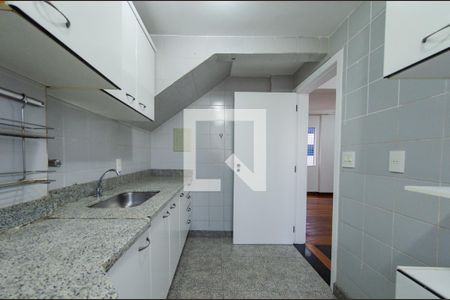 Apartamento à venda com 150m², 3 quartos e 2 vagas Apartamento à venda com 150m², 3 quartos e 2 vagasCozinha