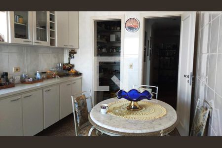 Apartamento à venda com 228m², 4 quartos e 3 vagas Apartamento à venda com 228m², 4 quartos e 3 vagasFoto 25