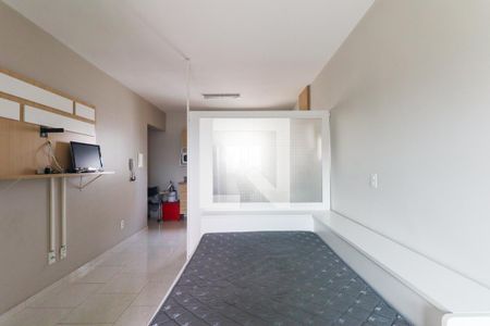 Sala/Quarto de apartamento para alugar com 1 quarto, 40m² em Centro, Curitiba
