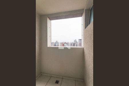 Varanda  de apartamento para alugar com 1 quarto, 40m² em Centro, Curitiba