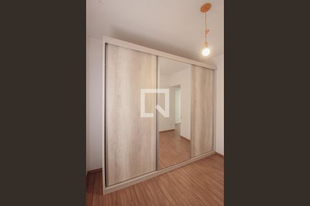 Apartamento à venda com 52m², 2 quartos e 1 vagaQuarto 2 - Armários