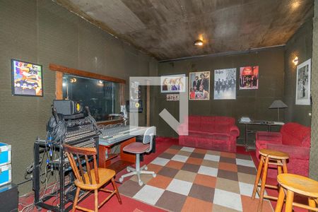 Casa à venda com 450m², 4 quartos e 8 vagasEstúdio de som