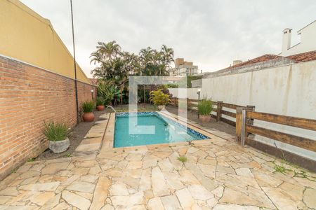 Casa à venda com 450m², 4 quartos e 8 vagasPiscina