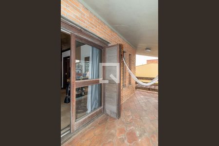 Casa à venda com 450m², 4 quartos e 8 vagasVaranda da Suíte