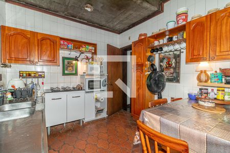 Casa à venda com 450m², 4 quartos e 8 vagasCozinha