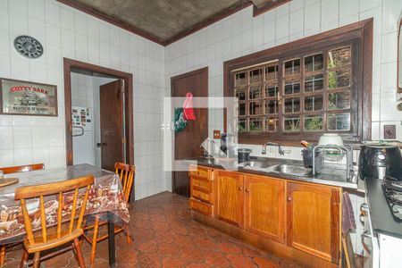 Casa à venda com 450m², 4 quartos e 8 vagasCozinha