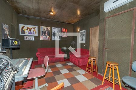 Casa à venda com 450m², 4 quartos e 8 vagasEstúdio de som