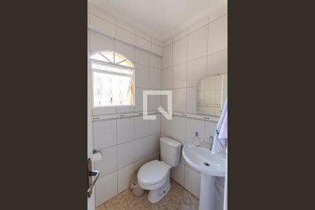 Casa à venda com 245m², 3 quartos e 5 vagasBanheiro de Serviço