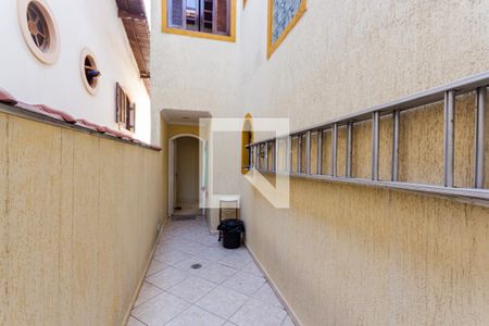 Casa à venda com 245m², 3 quartos e 5 vagasCorredor