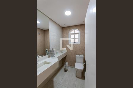 Casa à venda com 245m², 3 quartos e 5 vagasLavabo