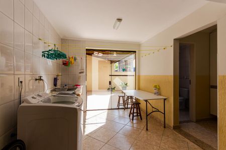 Casa à venda com 245m², 3 quartos e 5 vagasÁrea de Serviço