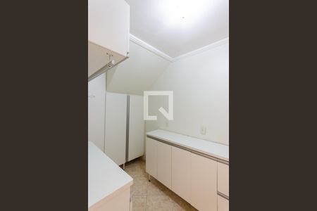 Casa à venda com 245m², 3 quartos e 5 vagasQuarto de Serviço